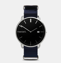 Lade ein Bild in den Galerie-Viewer, gezeiten - lechtsand. - nylon blau - meer.zeit  Uhr, meerzeitStore, meerzeit. GmbH